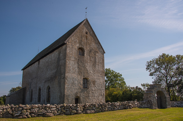 Klla dekyrka frn slutet 1100-talet eller brjan 1200